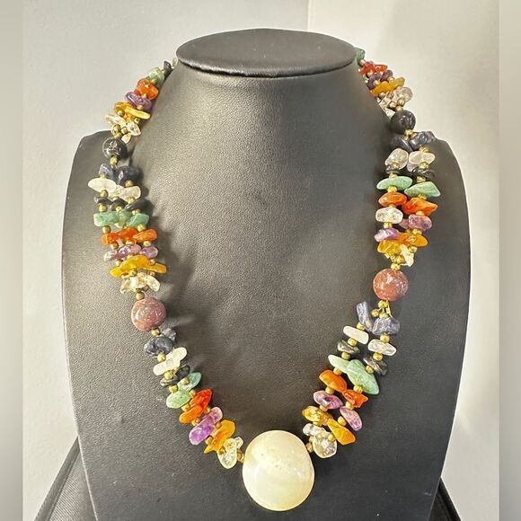 18” Multi-gemstone statement necklace with gold/brass tone accents! - Picture 10 of 11